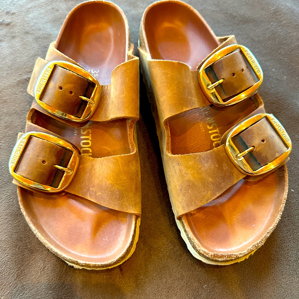 Womens Arizona Big Buckle Size 35 
Oiled Leather-cognac